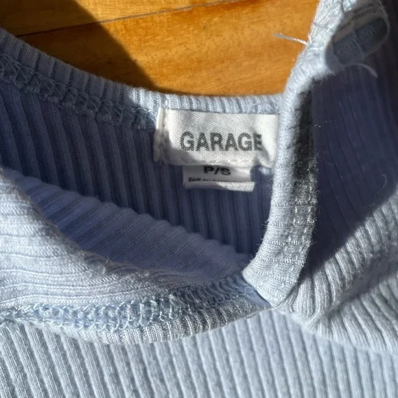 Light Blue Ribbed Crop Top - Picture 3 of 3